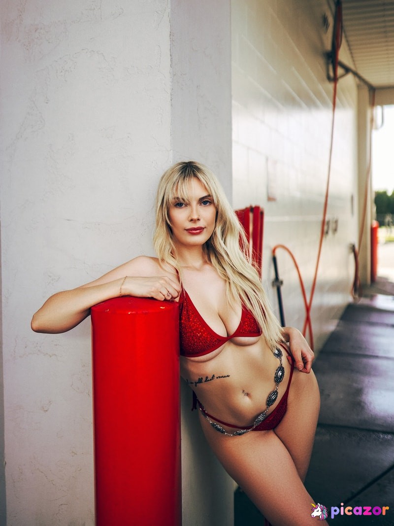 Lil_Miss_Milk_N_Honey N54