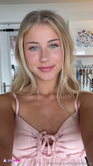 lylahbennett - Thumb