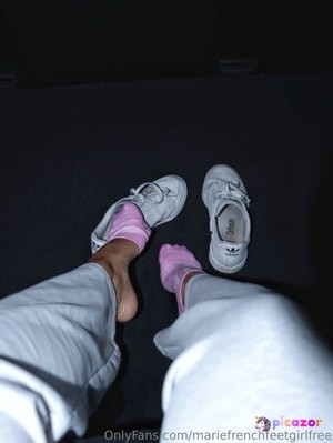 mariefrenchfeetgirlfree N3