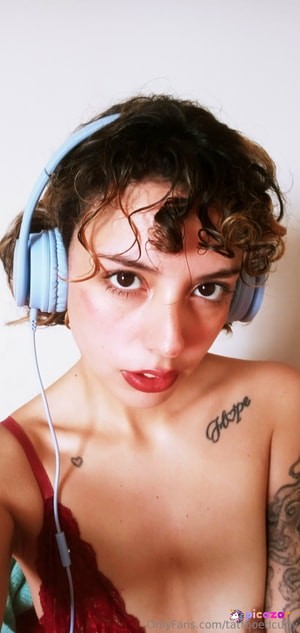 tattooedcurly photo #1 photo n 1