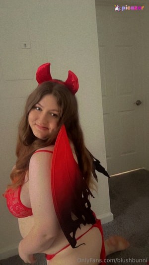 blushbunni photo #3 photo n 3