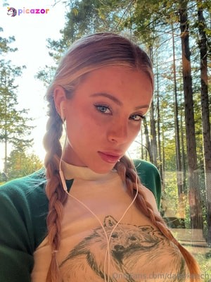 Daisy Keech N60