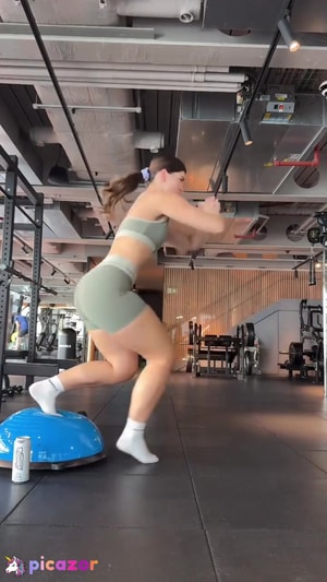 livefitelle-1 video #216 photo n 216