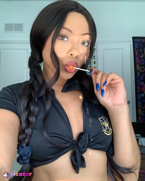 Adriana Maya - Image