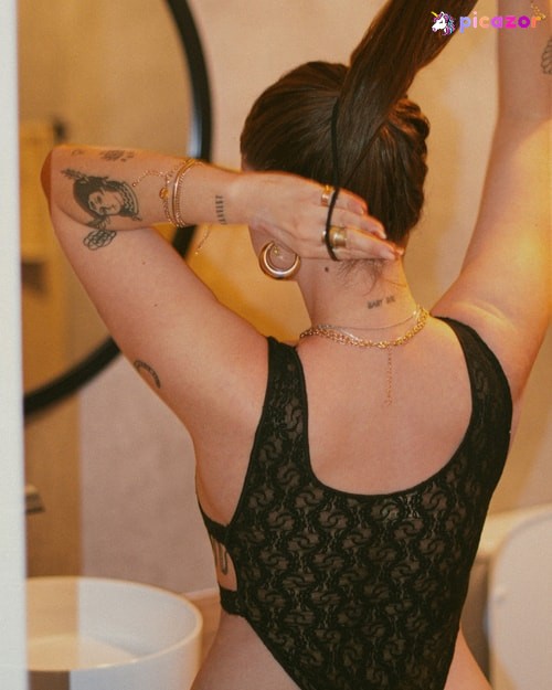 Emi Rhea - Image