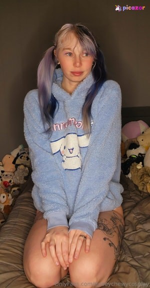 gooeychewycosplay photo #1 photo n 1