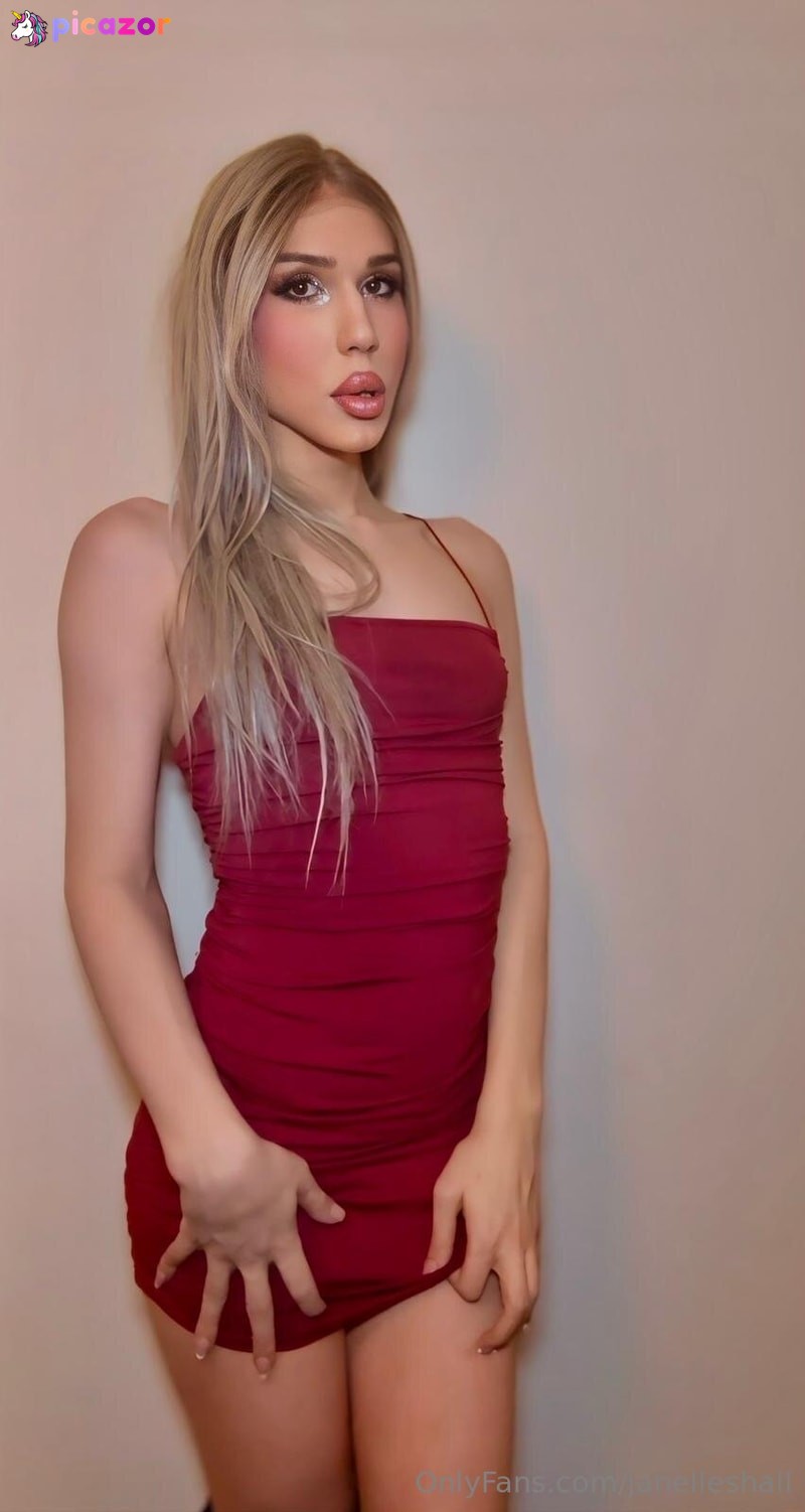 janelleshall N28