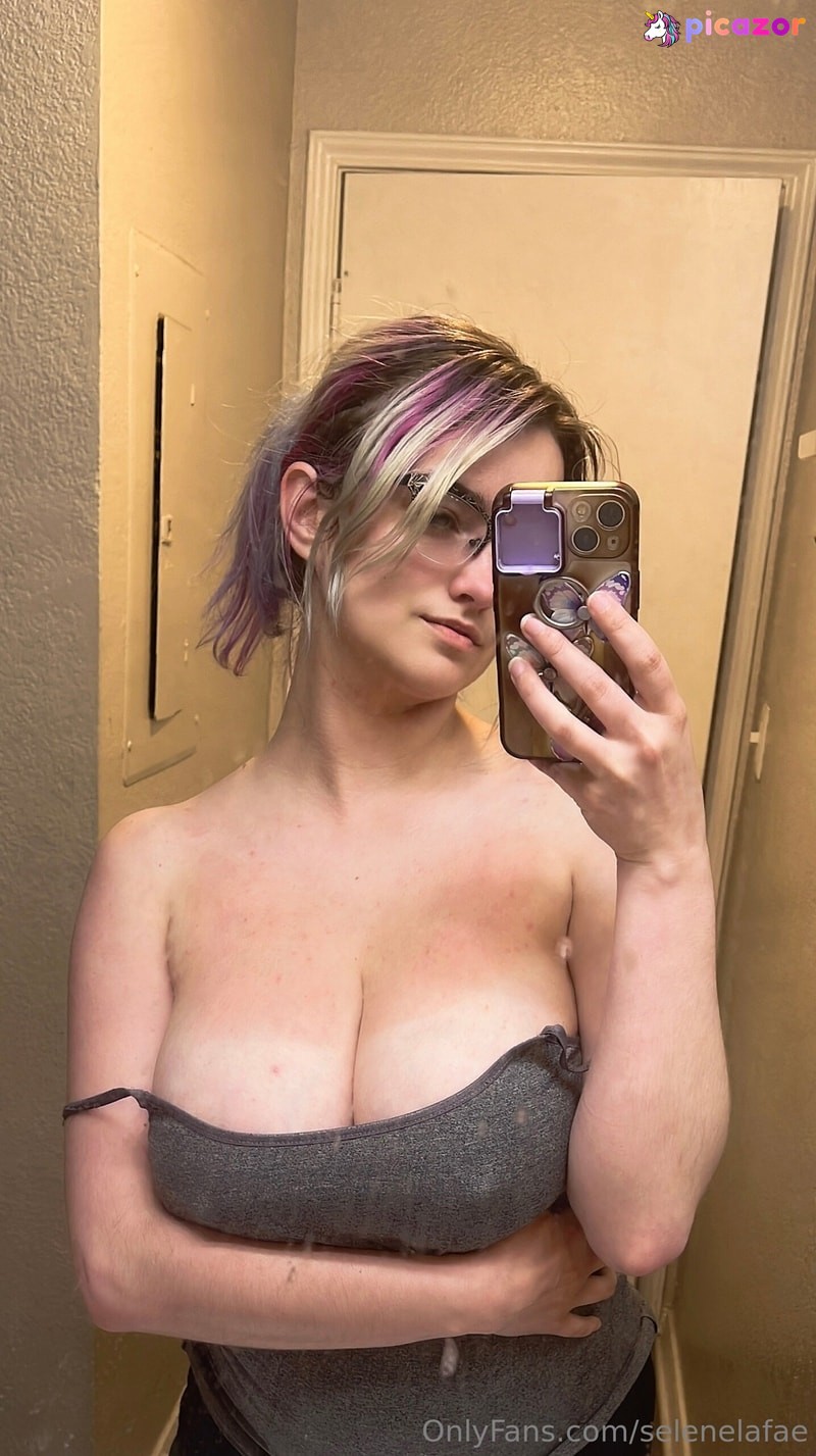 selenelafae N11