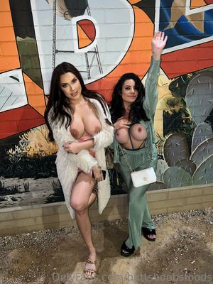 buttsboobsfoods  N20