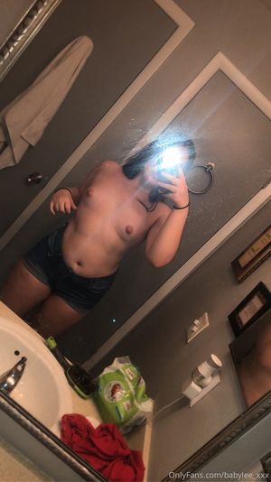 babyleexxx  N22