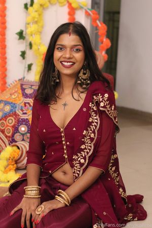 khyatishree-1 photo #165 photo n 165