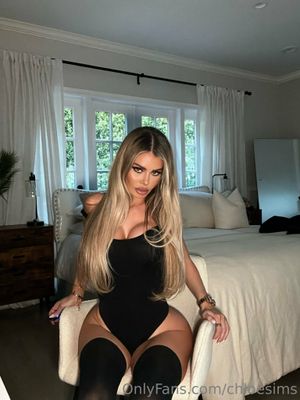 chloe-sims-1 photo #14 photo n 14