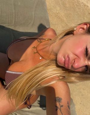 Kaitlyn Krems N98