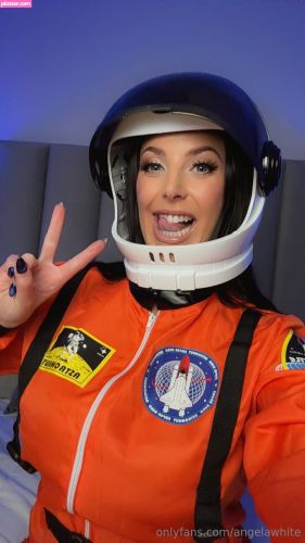 Angela White - Image