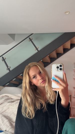 Jordyn Jones - Thumb