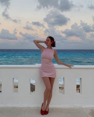amelie-manzoli-1 photo #319 photo n 319