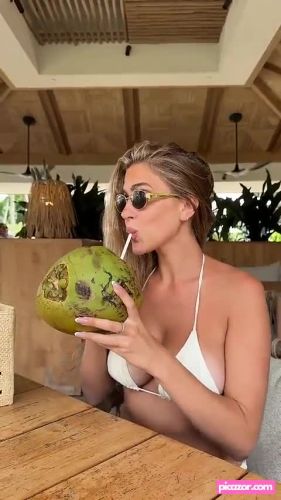 Kara Del Toro - Image