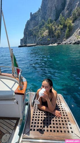 Fiona Barron  - Image
