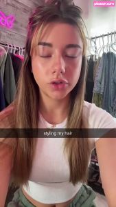 Mikayla Campinos - Thumb