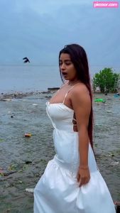 SUHANA KHAN N42