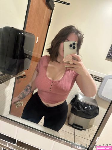 Emily Lynne - Image