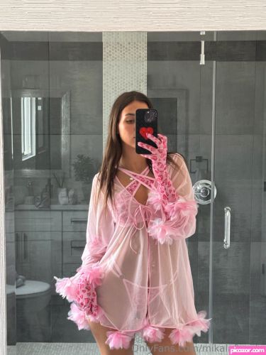 Mikaela Lafuente - Image