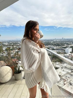 Riley Reid - Thumb