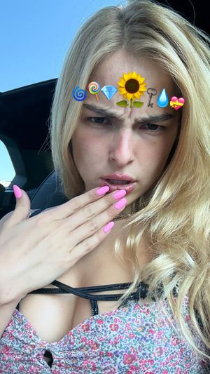 Addison Rae N13