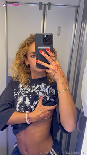 Claire Stone - Thumb