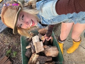 belle-delphine-1 photo #13515 photo n 13515