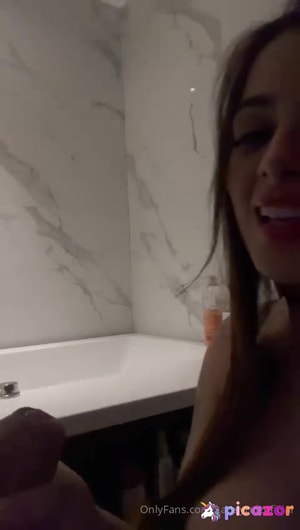 karely-ruiz video #1129 photo n 1129