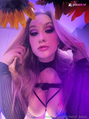 Cheryl Blossom N52