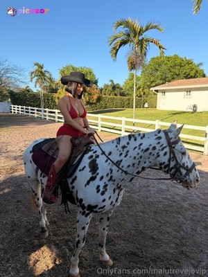 Malu Trevejo N262