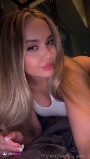 stella-hudgens-5 photo #802 photo n 802
