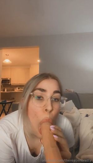 Jen Brett - Thumb