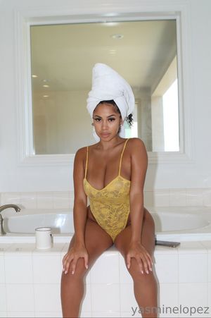 yasmine-lopez-1 photo #2 photo n 2