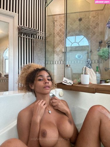 Helayna Marie - Image
