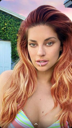 Hannah Stocking N16