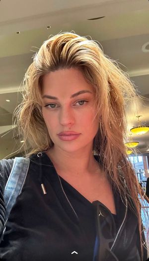Hannah Stocking N17