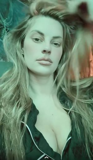 Hannah Stocking N79