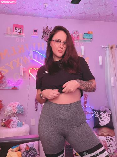  Meg Turney - Image