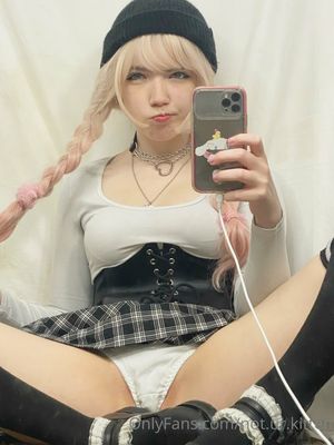 urkittenuwu  N32