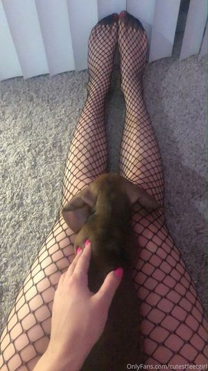 cutestfeetgirl  N16