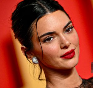Kendall Jenner N136