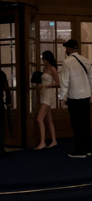 Kendall Jenner N151