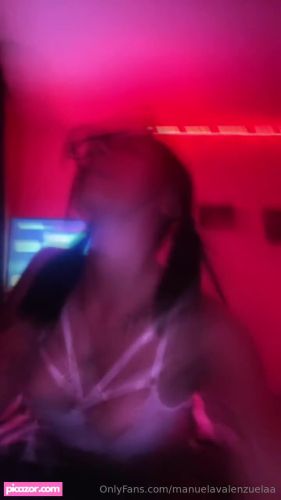 Manuela valenzuelaaa - Image