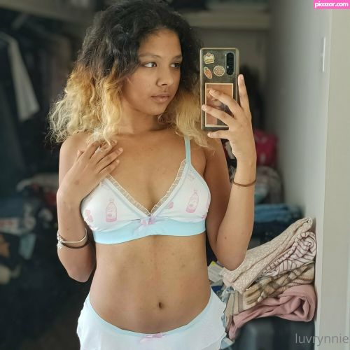 luvrynnie  - Image