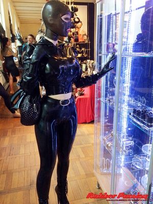 latex-lucy-1 photo #36 photo n 36