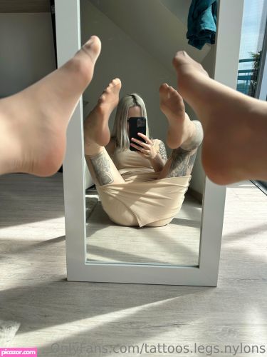 tattoos legs nylons - Image
