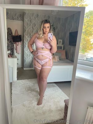 curvygirllou-1 photo #32 photo n 32